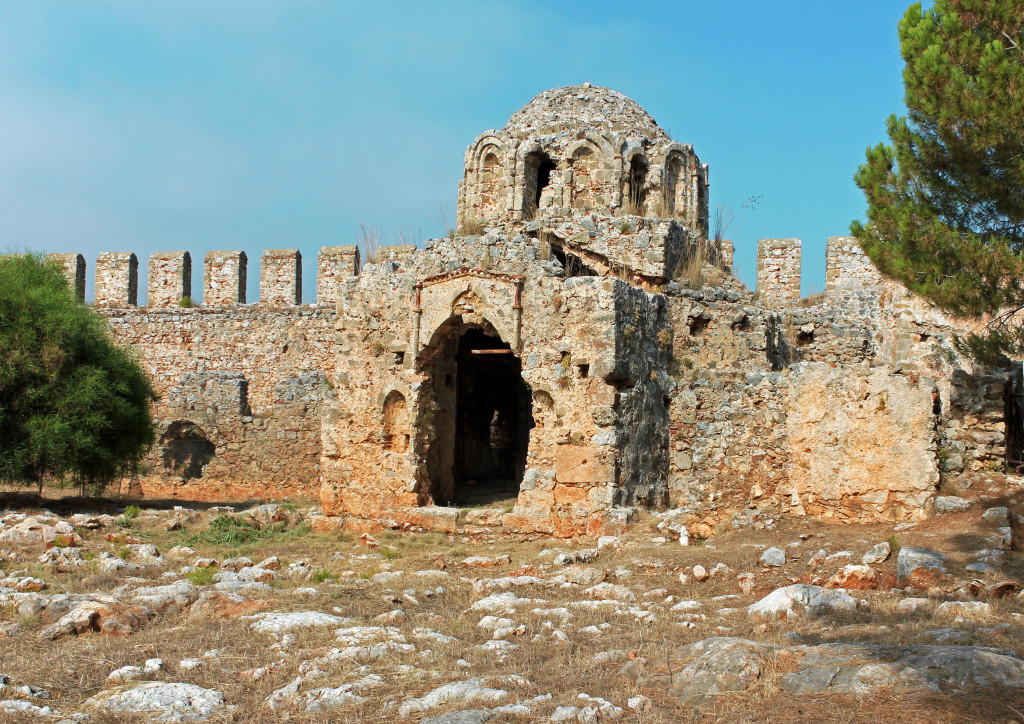 Ruins_of_Byzantine_Church_of_Saint_George_in_Alanya_Castle